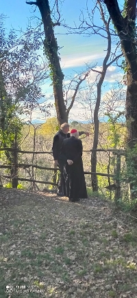 L'arcivescovo in visita al Giardino del Chiostro